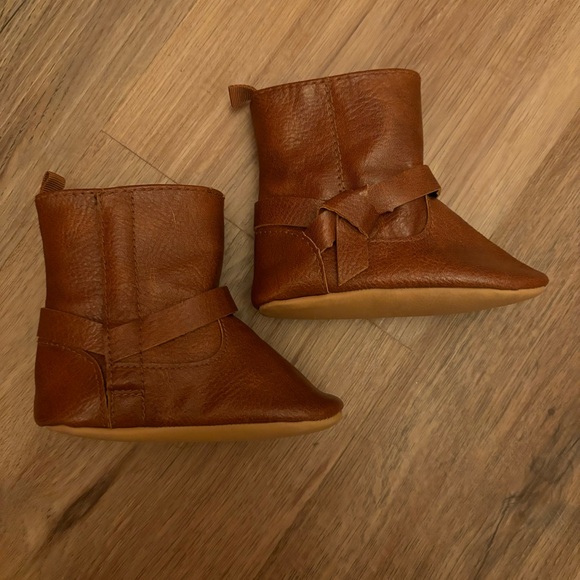 Old Navy Faux Leather Boots Brown Baby Girls Size 6-12m NWOT - Picture 7 of 8